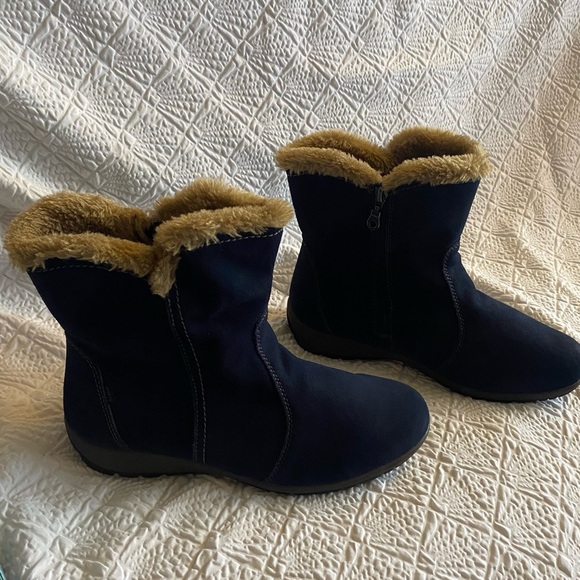 Sporto Waterproof Suede Ankle Booties Faux Fur ‘Karmen’ Navy Women’s Size 11W - Picture 14 of 17